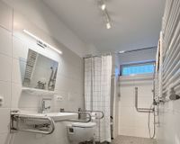 Duschbad rollstuhlgerecht