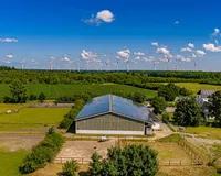 Mit PV-Anlage
