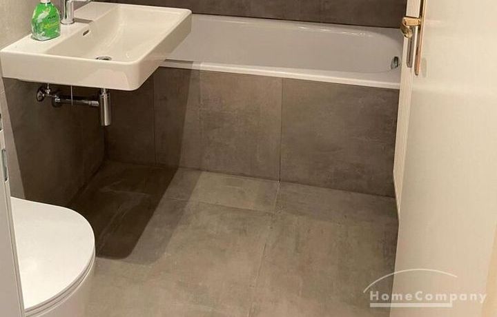 Bad mit Wanne