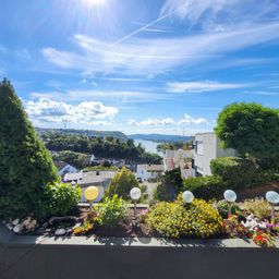 Großzügige Eigentumswohnung mit unvergleichlichem Rheinblick und Penthouse-Feeling!