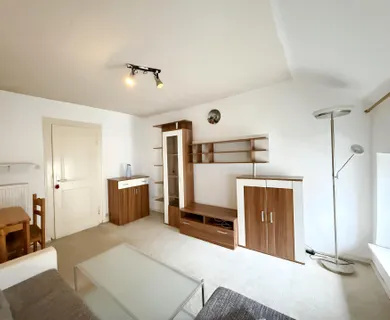 MÖBLIERTE 3-ZIMMERWOHNUNG IN ALTBAU ZU MIETEN! - Foto 1