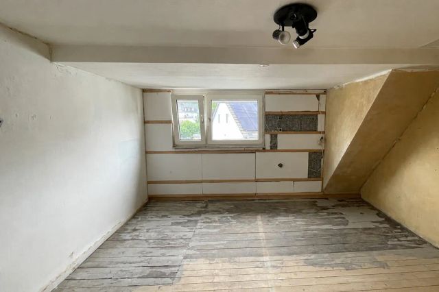Büro/Ankleide DG