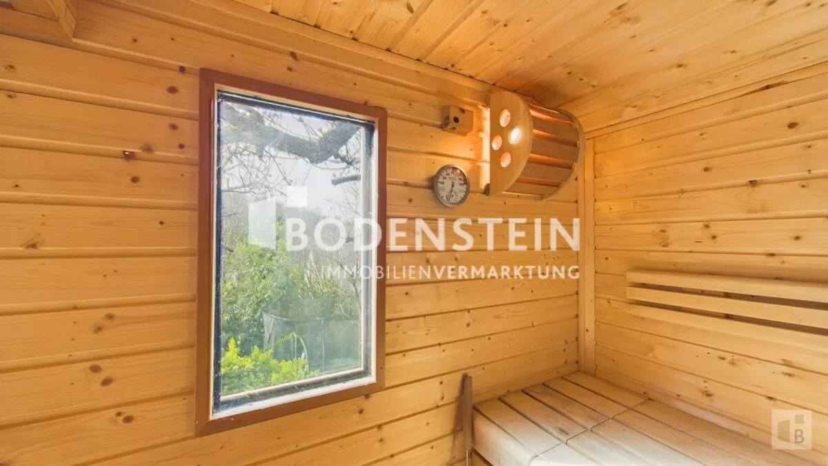 Sauna mit Blick in die Natur