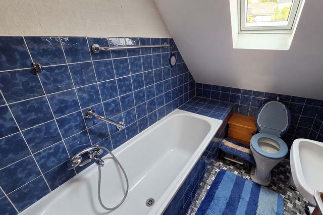Badezimmer (DG)