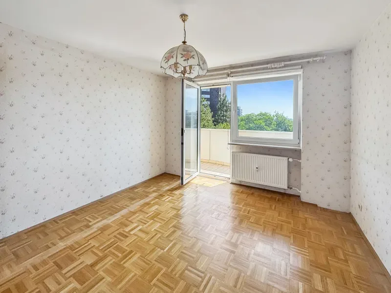 Schlafzimmer mit Loggiazugang