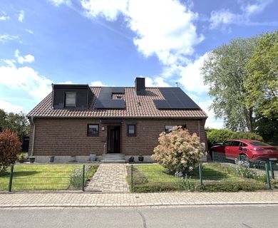 IN VORBEREITUNG! Ein Haus -soviele Möglichkeiten! Wohnen im Flüren