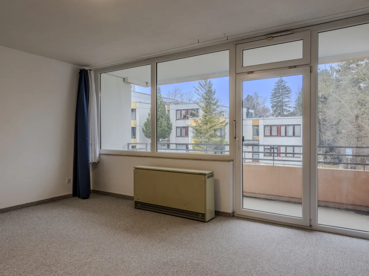 Wohn- und Schlafzimmer