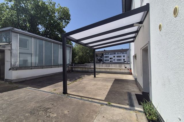 Aufzug und Terrasse
