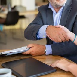 Arbeitszeugnisse f&uuml;r F&uuml;hrungskr&auml;fte &ndash; Worauf es wirklich ankommt