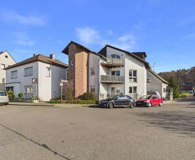 Kapitalanlage oder Eigennutzung! Vermietete Wohnung im I.OG im gepflegten 3-Parteien-Haus in Drove.