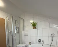 ...und Dusche 