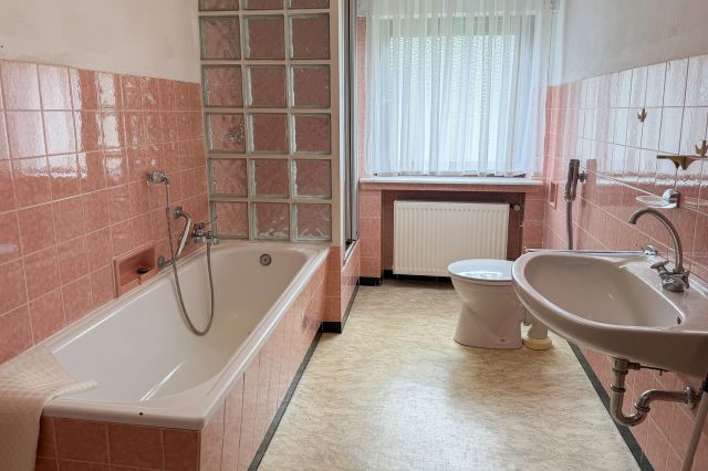 Badezimmer KG