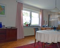 Zimmer 1 im Obergeschoss mit ZUgang auf die Loggia