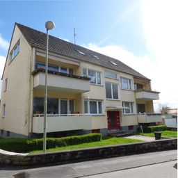 NEU: Solides Investment – Vollvermietetes 6-Familienhaus mit 6 Garagen am Stadtrand von Leichlingen