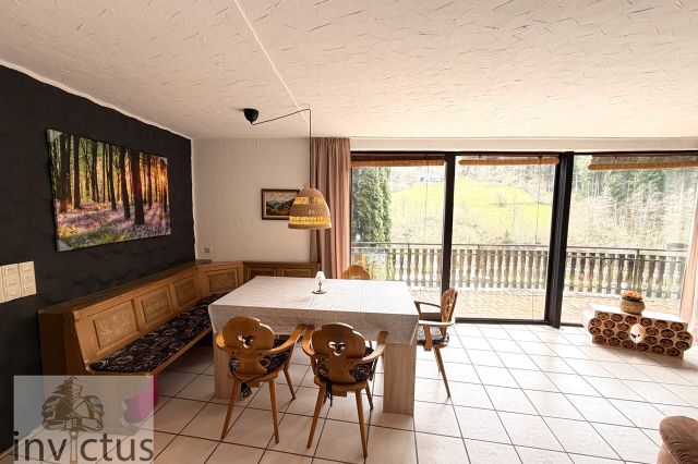 Essbereich mit Aussicht