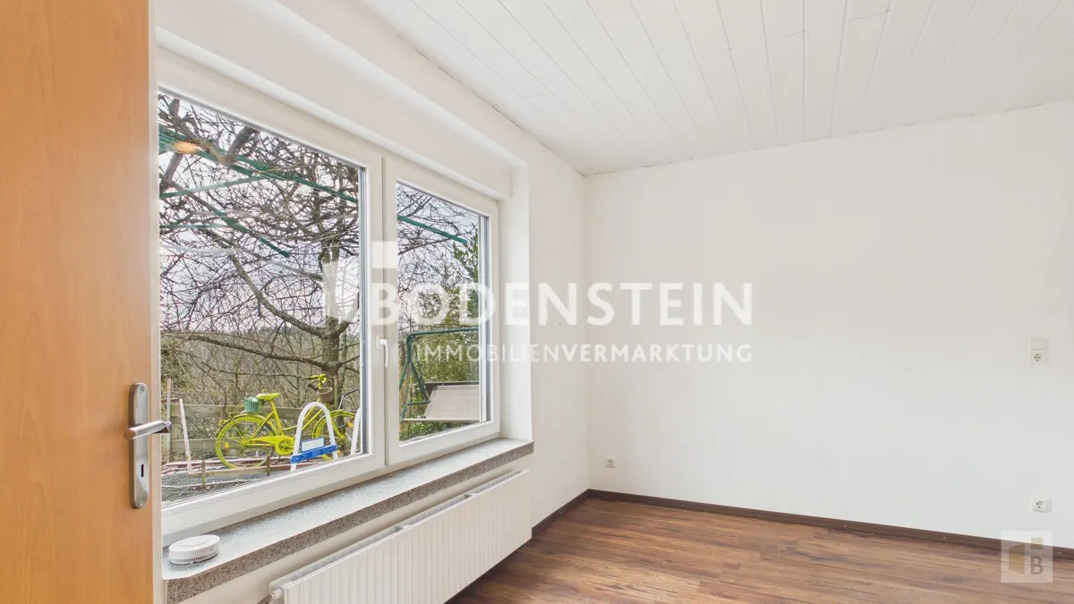 Wohnung UG Schlafzimmer II