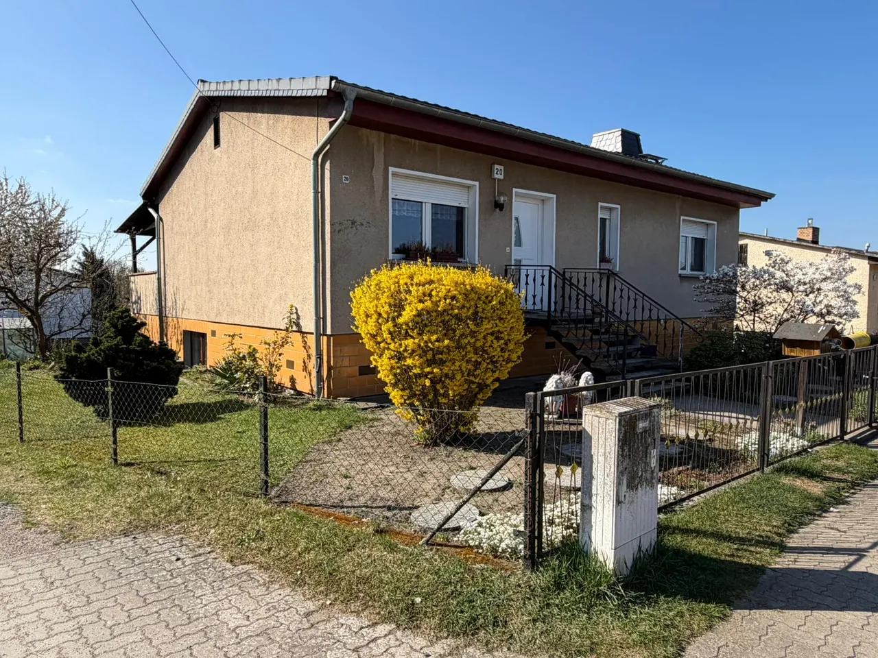 Haus Straßenansicht