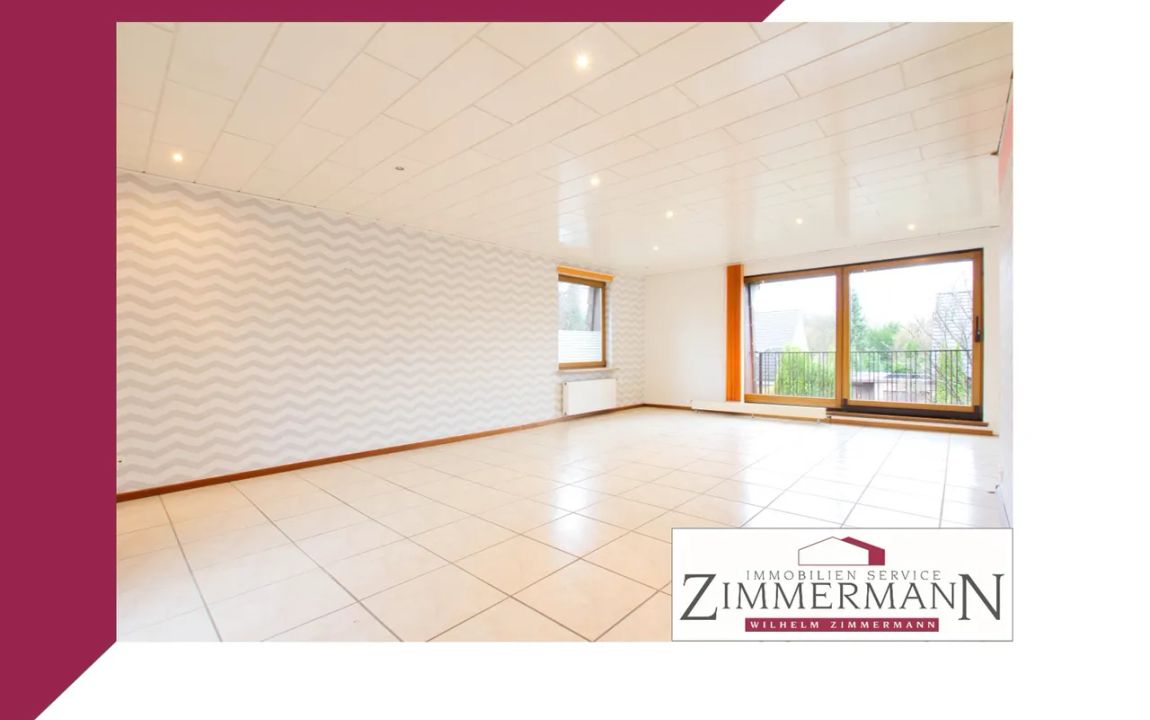 Großzügige Eigentumswohnung mit Dachterrasse im Zweifamilienhaus