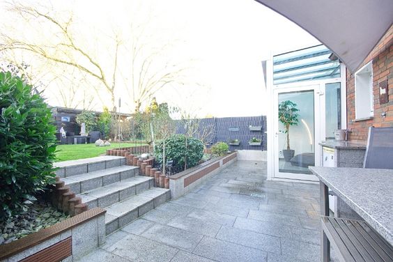 Top-ausgestattete Wohnung mit Wintergarten und Terrasse, W-LAN u.v.m. in guter Lage