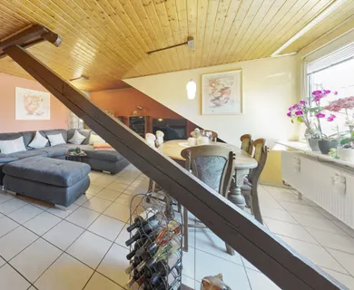 Über den Dächern der Stadt: Lichtdurchflutete 3-Zimmer Wohnung mit Weitblick und Charme auf 67m² WFL