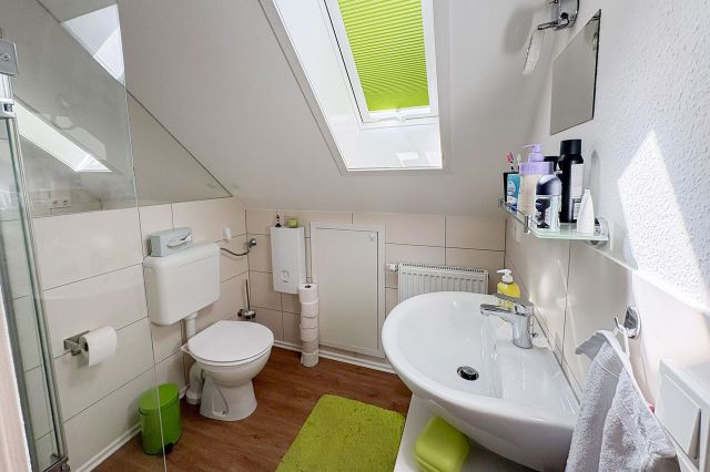 Badezimmer DG Rechts