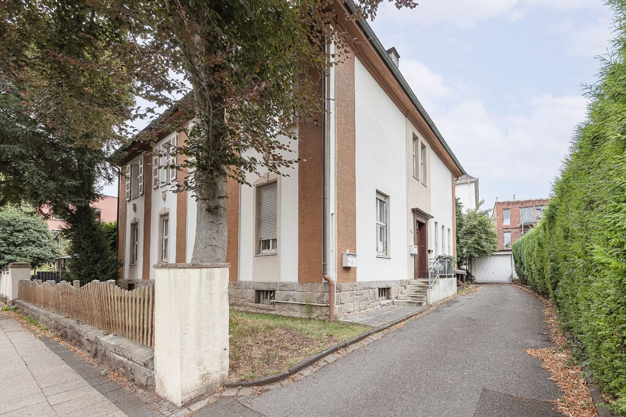 denkmalgeschütztes Zweifamilienhaus