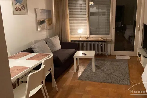 Ruhiges, möbliertes Apartment mit Balkon Nähe Münchner Freiheit