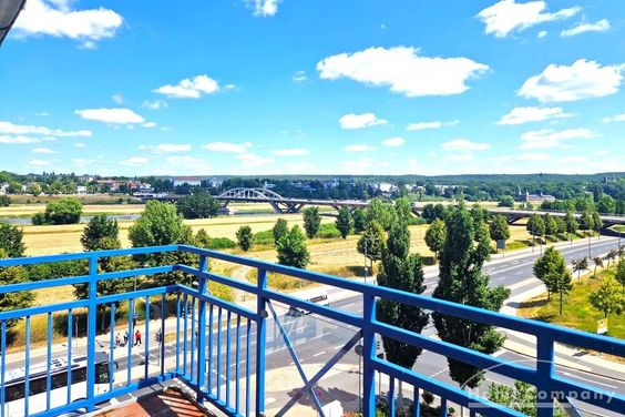 Möbliert/Furnished 3-Zimmer-Wohnung in Dresden-Johannstadt mit Balkon max. 4 Personen