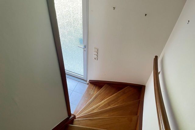 Treppe vom DG zur Haustür