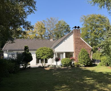 Nordglacis- Landhaus in ruhiger und dennoch zentraler Lage von Wesel