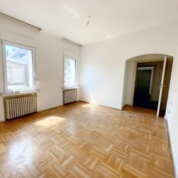 GROßZÜGIGE 2-ZIMMER WOHNUNG IN KREFELDER INNENSTADT ZU MIETEN!