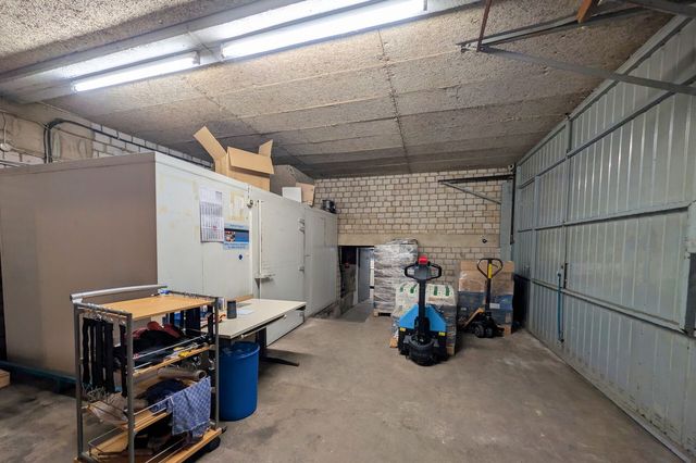 Doppelhalle mit Kühlzelle