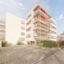 Stilvolles Wohnen im Hochparterre – Raumwunder mit überdachter Loggia in zentraler Lage von Wegberg