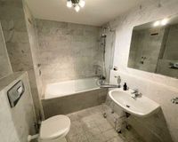Bad mit Wanne