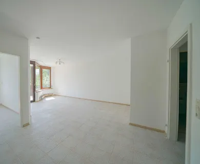 Ratingen-Ost: Schöne 2-Zimmer-Wohnung mit Balkon und Stellplatz