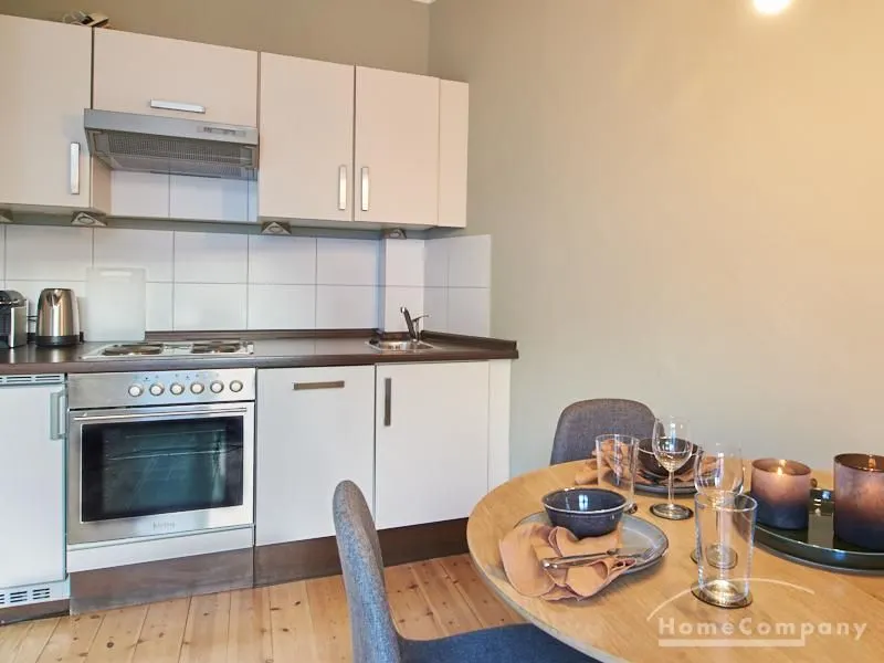 offene K&uuml;che mit Essbereich