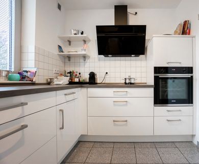 Düsseldorf-Oberkassel: Exklusives Wohnen in Oberkassel – Großzügige Traumwohnung mit Blick ins Grüne - Foto 3
