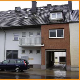 Raus aufs Land – warum nicht Golzheim?

Nur noch 1 Wohnung frei (1.OG) !!