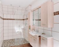 Badezimmer EG