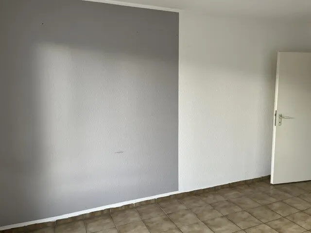 Apartment mit Wohnküche, EBK, Balkon, Nähe FH - Photo 2