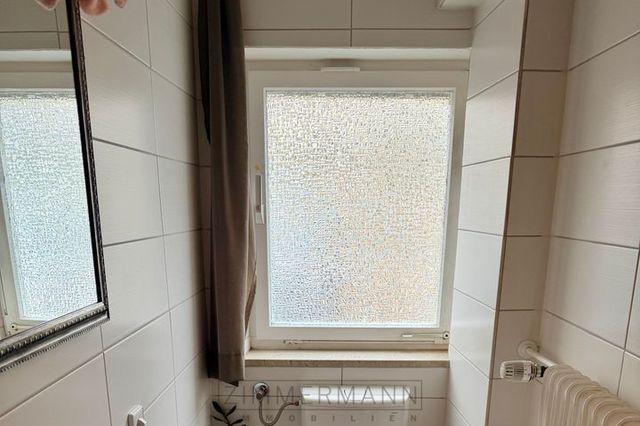 Bad mit Dusche ELW