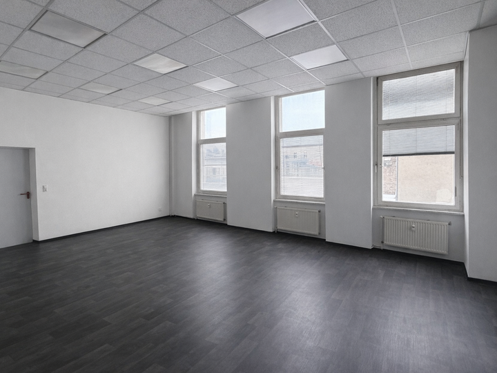 Gewerbefläche im Hinterhof von Steglitz – provisionsfrei zu mieten !