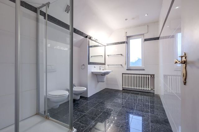 Badezimmer 1 OG