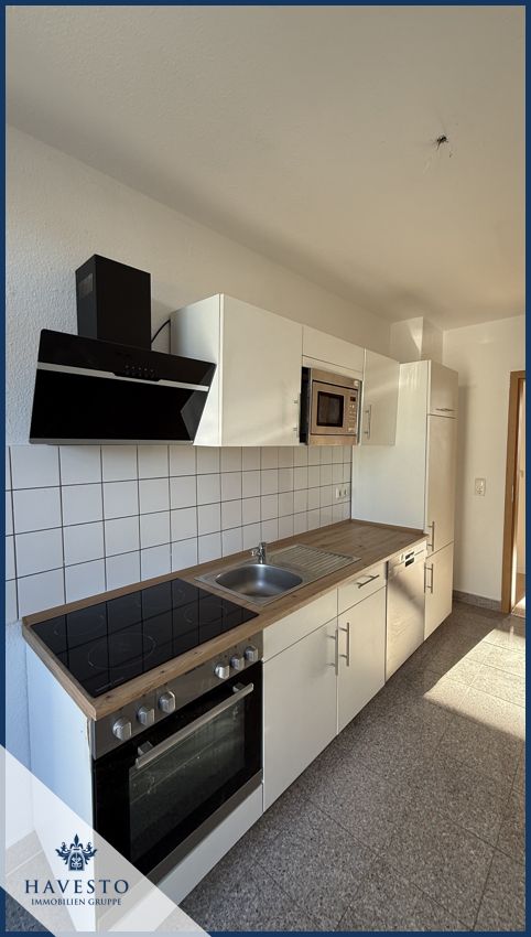 Einziehen & wohlfühlen: Frisch renovierte 3-Zimmer-Wohnung mit Einbauküche und Balkon - Photo 2