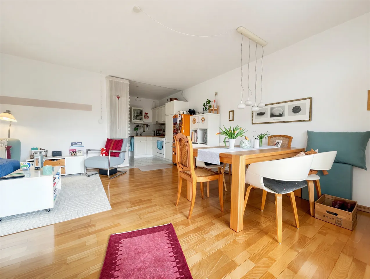 Wohn-Esszimmer m. offener Küche