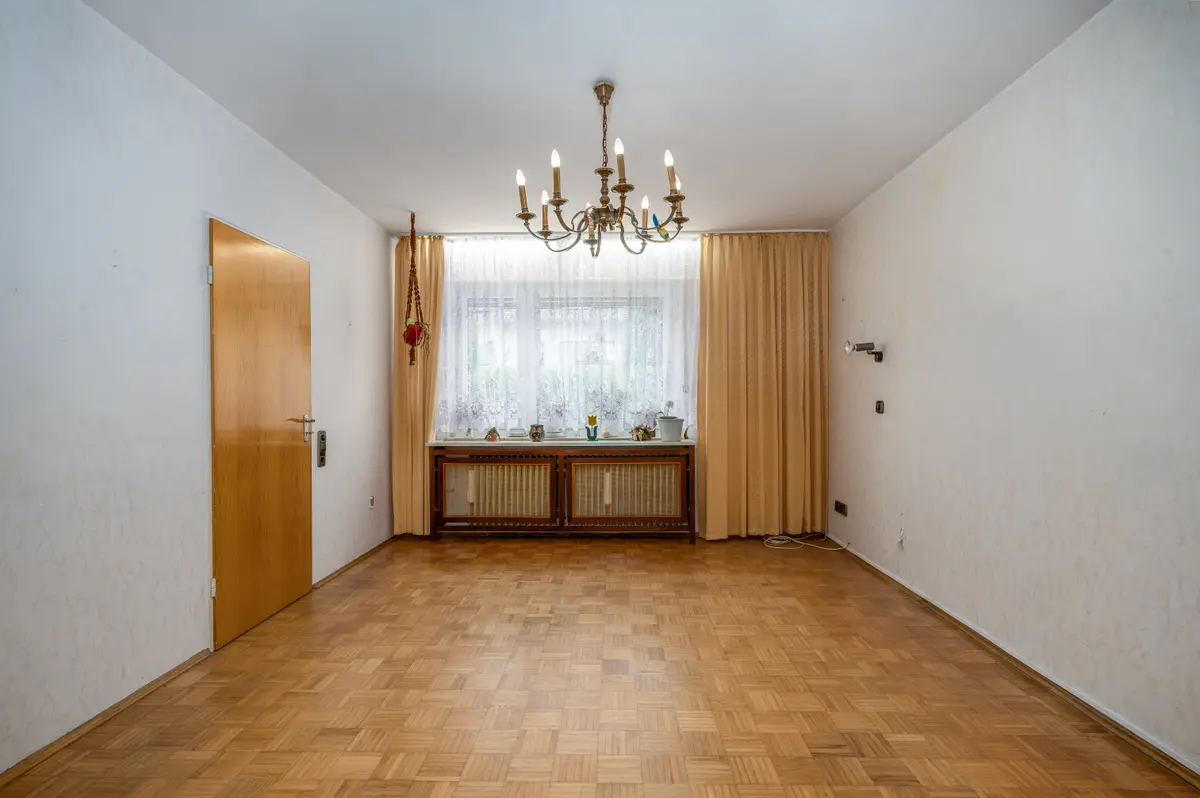  Wohn-Esszimmer/Wohnbereich