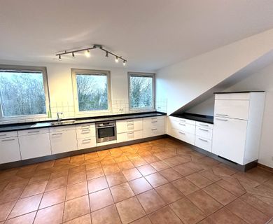 Düsseldorf-Stockum: Großzügige 3-Zimmer-Wohnung mit Balkon und Einbauküche! - Photo 4