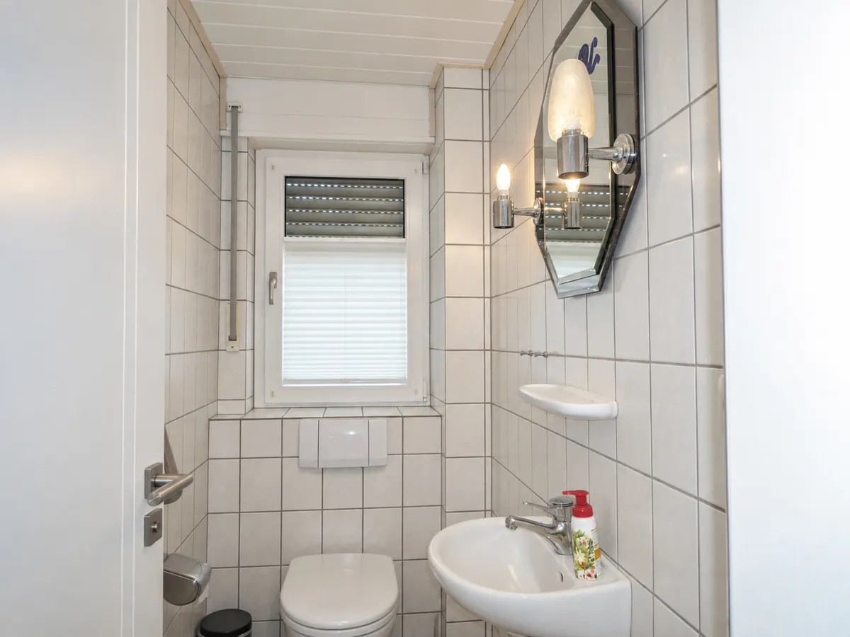 Gäste-WC oben