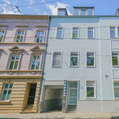 Stilvolle 3-Zimmer-Altbauwohnung in zentraler Lage von Pempelfort mit EBK
