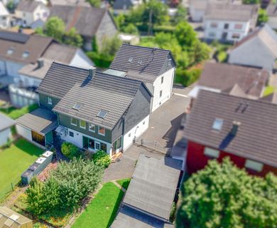 2 Wohnhäuser auf großem Grundstück in ruhiger Ortsrandlage! Ideal für Mehrgenerationen